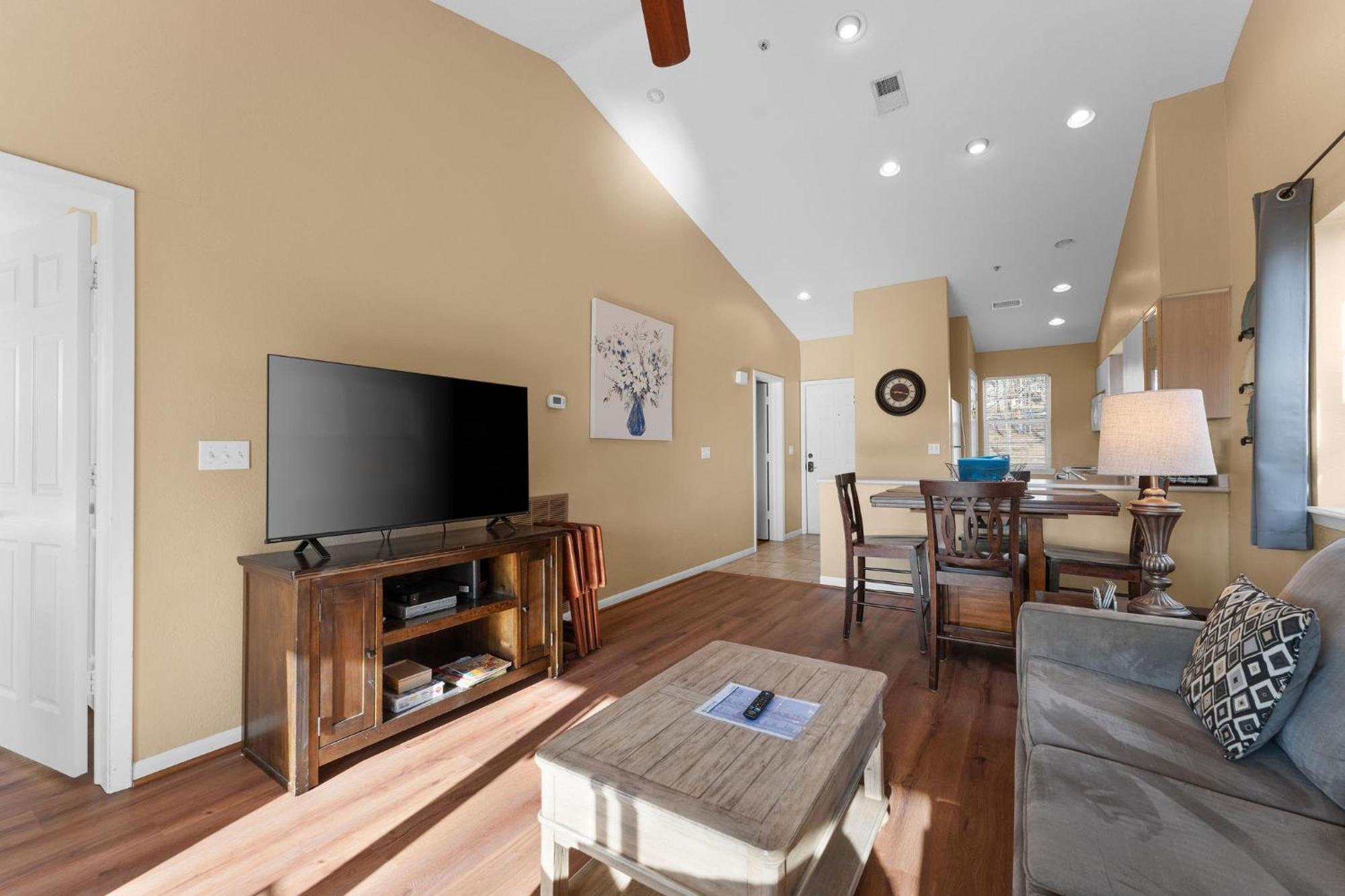 Point Lookout Cozy Top Floor 2Br Condo With View And Amenities!! מראה חיצוני תמונה
