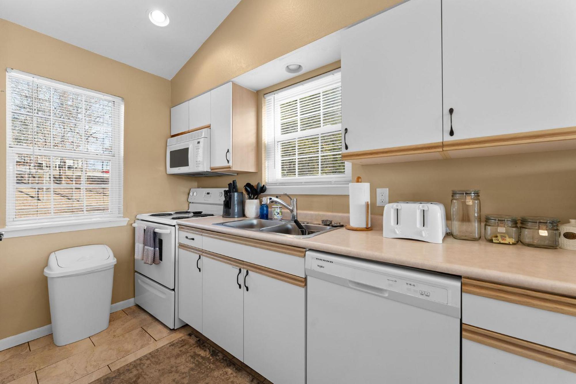 Point Lookout Cozy Top Floor 2Br Condo With View And Amenities!! מראה חיצוני תמונה