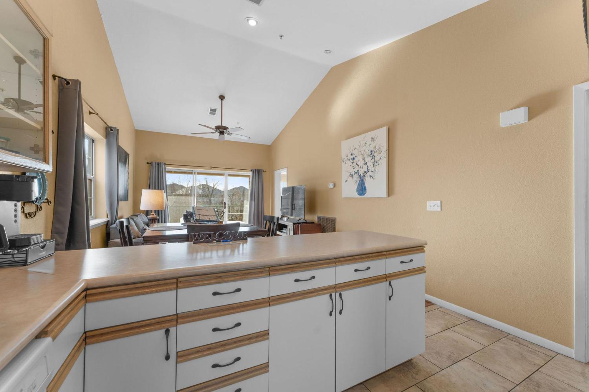 Point Lookout Cozy Top Floor 2Br Condo With View And Amenities!! מראה חיצוני תמונה